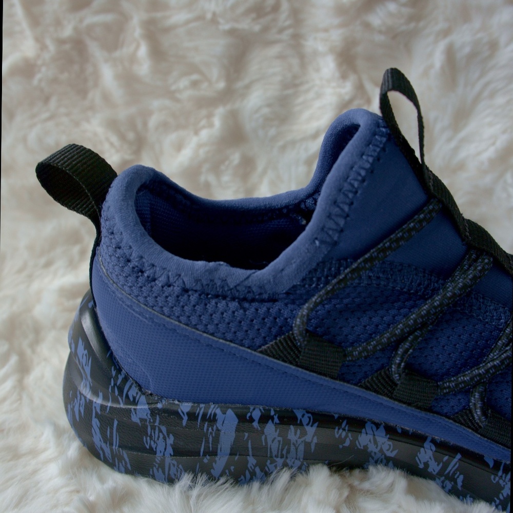 Puma Kids Blue Sneakers with Black and Red Accents - Picture 8 of 8